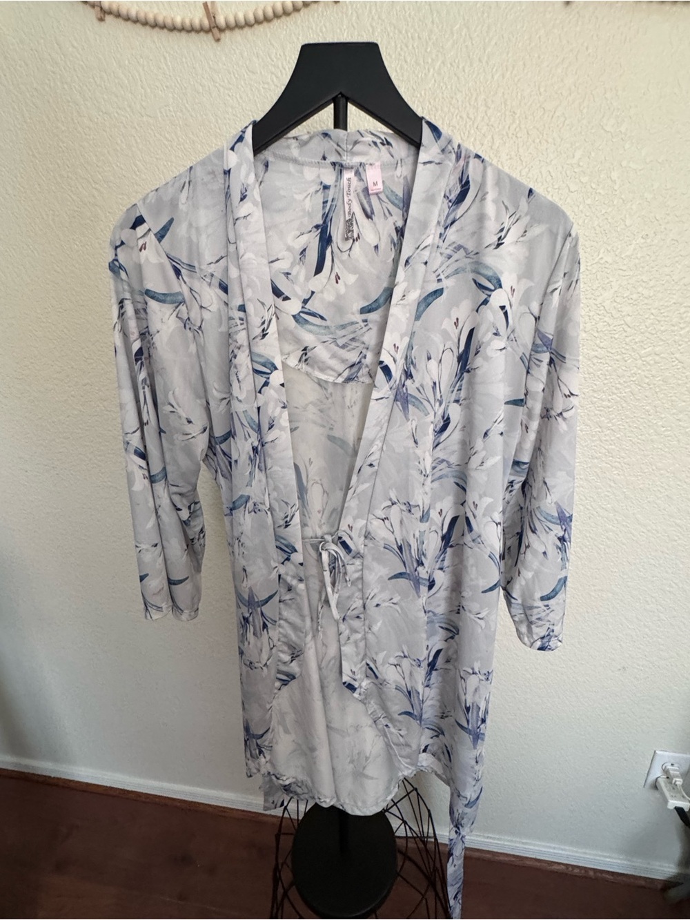Lightweight Floral Robe in Blue and White